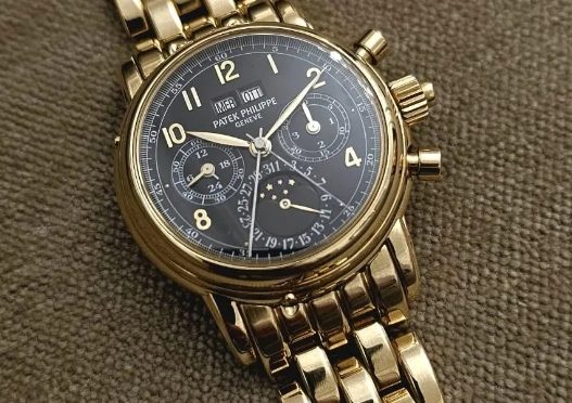 Luxury Replica Patek Philippe With Yellow Gold Case with Black Dial, Arabic Numerals and Matching Yellow Gold Bracelet